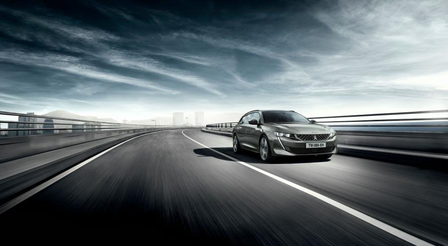  Peugeot 508 SW GT 2018 года  (WW) (фото 12 из 42)